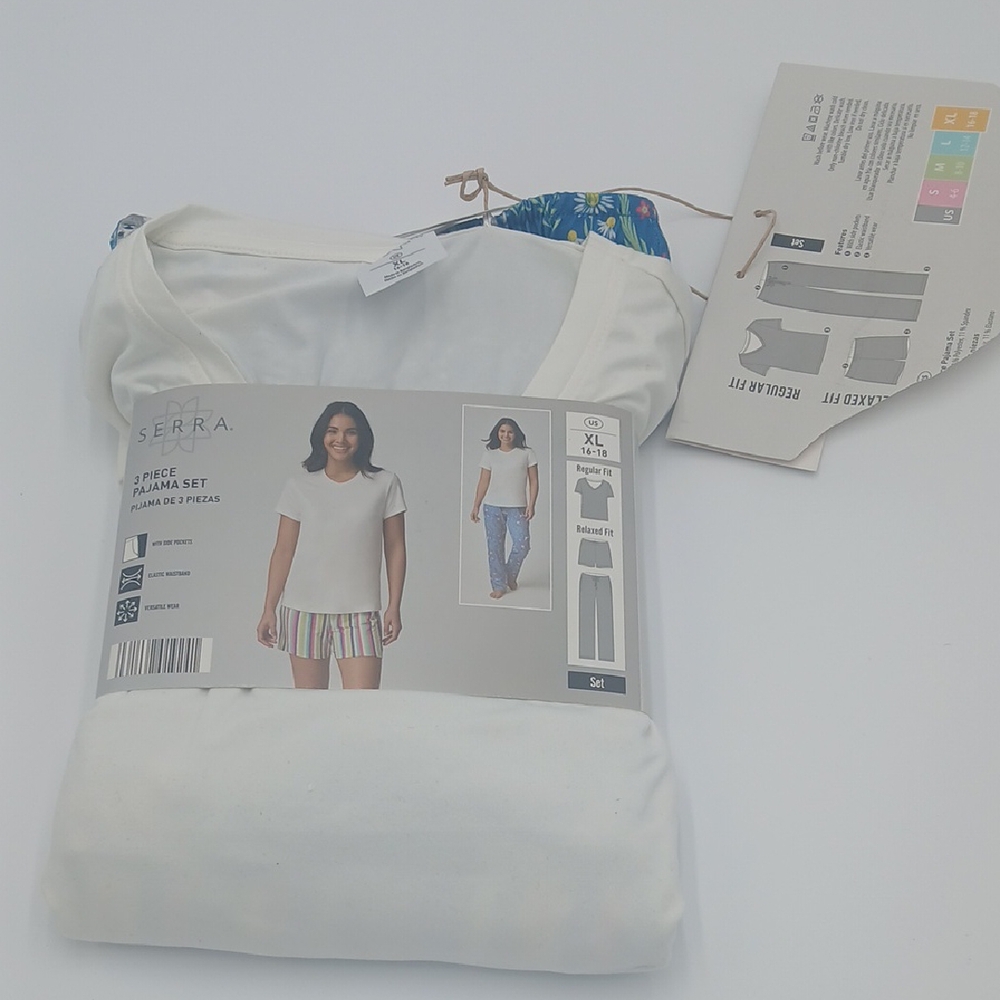 Serra White and Blue Pajama Set